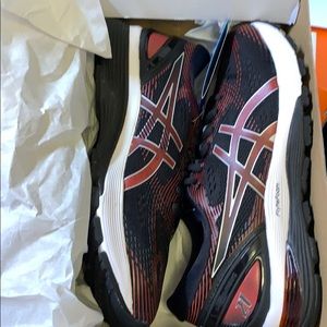 ASICS gel-nimbus 21 men’s size 8 NEW